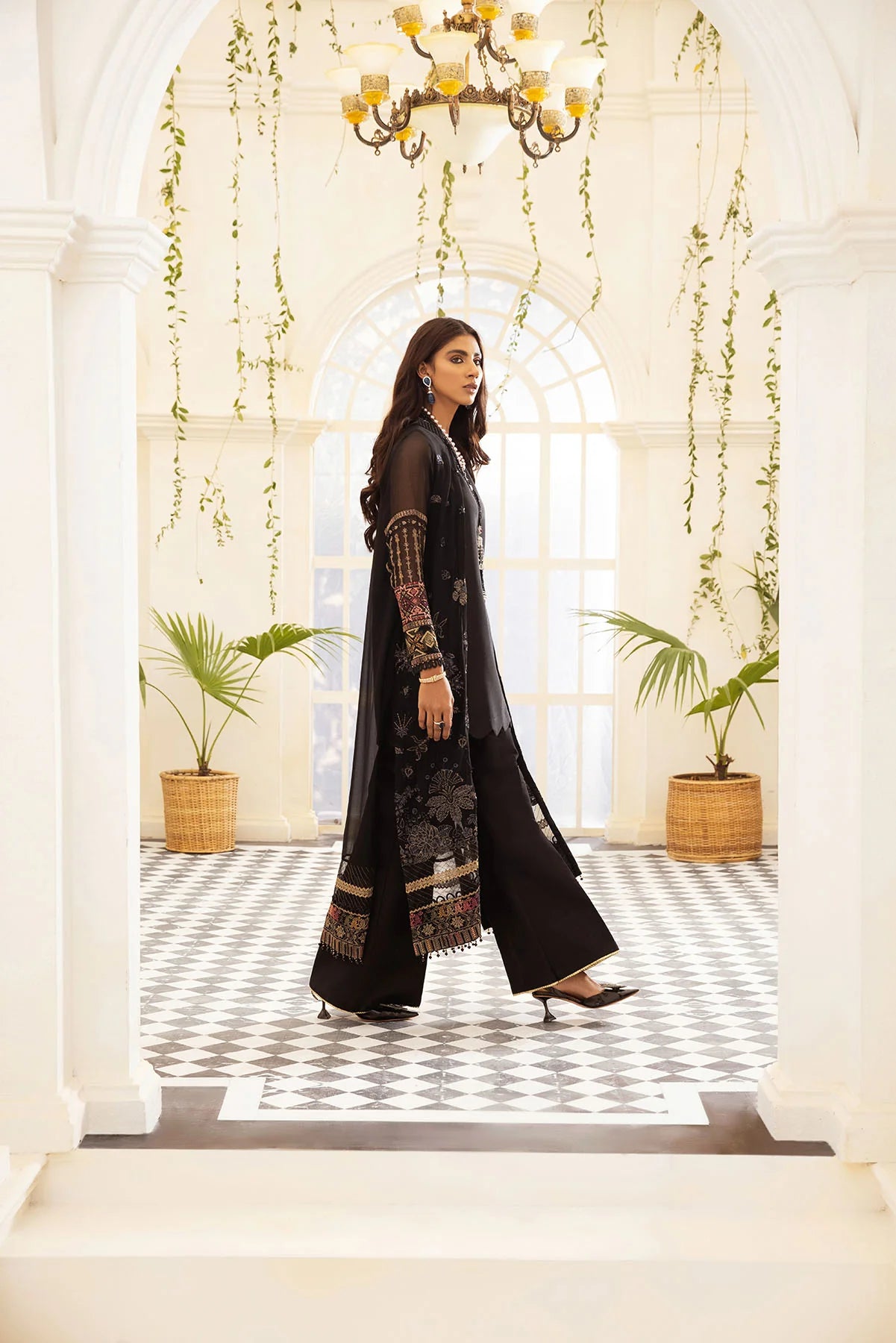 Blakey Black Salwar Kameez
