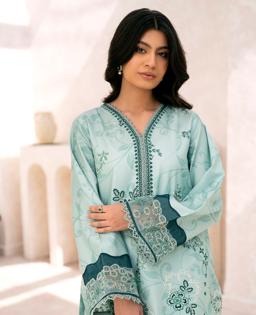 Sara Embroidered Lawn Salwar Kameez